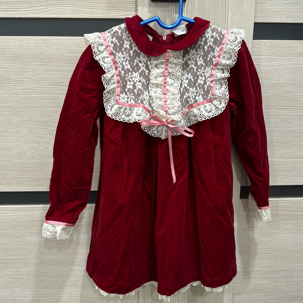 Vintage  Her Majesry girl dress